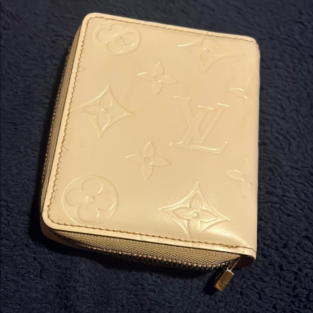 Louis Vuitton Ivory Monogram Wallet
